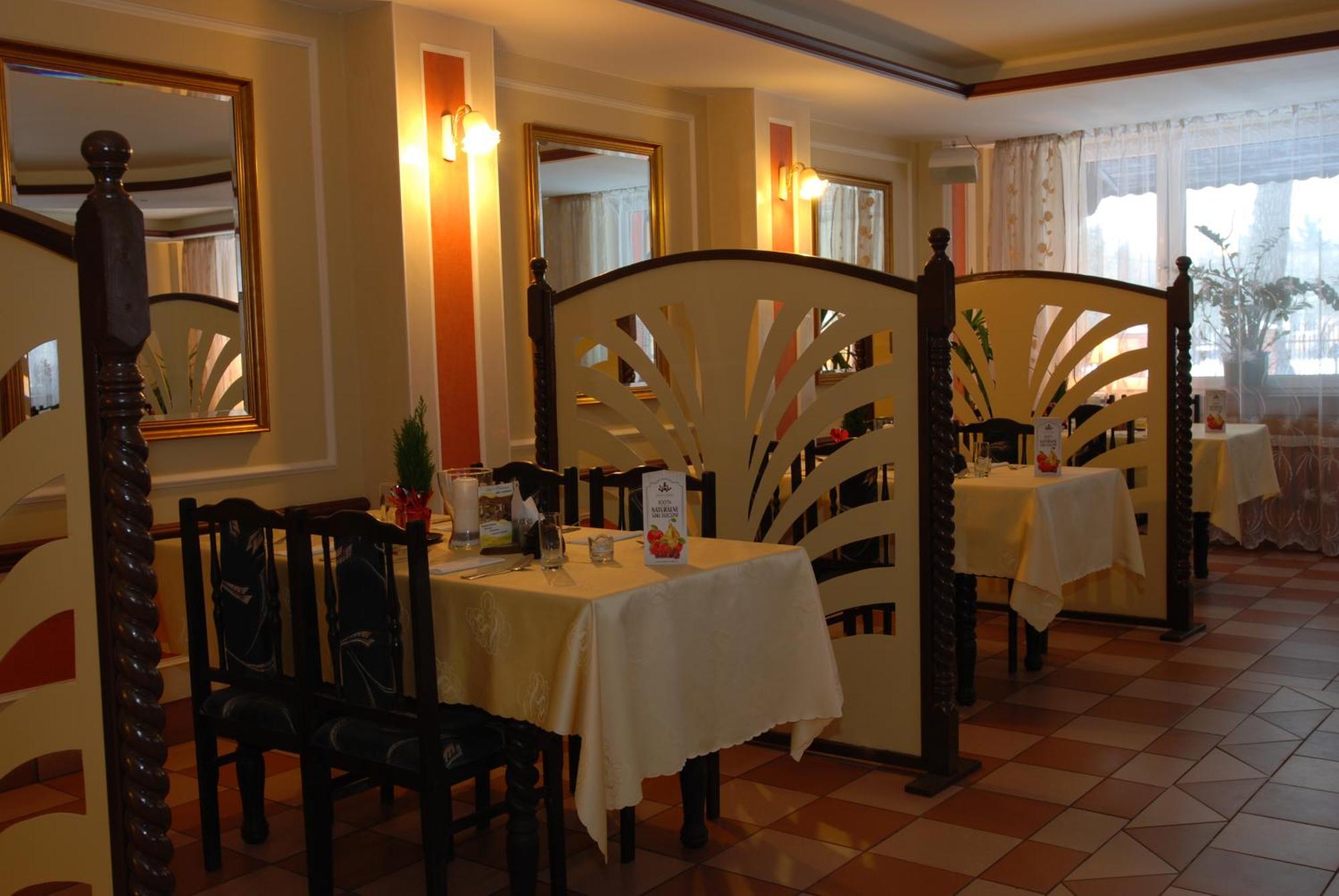 Hotel La-Musica Piaseczno  Dış mekan fotoğraf