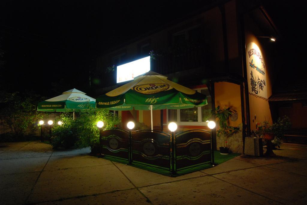 Hotel La-Musica Piaseczno  Dış mekan fotoğraf
